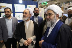 گزارش تصویری بازدید آیت الله اعرافی مدیر حوزه های علمیه از غرفه پژوهشکده معارف اهل بیت علیهم السلام در نمایشگاه «مشکات۶»